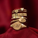 R122-GF_NEW-M-Heart-ring-_2-more-than-heart_Tiny-Engraved-Disc-Ring-441214